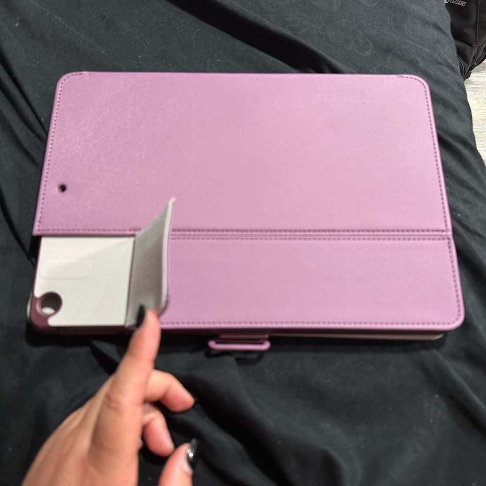 Case for IPad - Picture 4 of 4